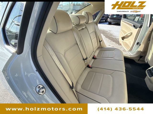 Used 2018 Volkswagen Passat 2.0T SE image 27