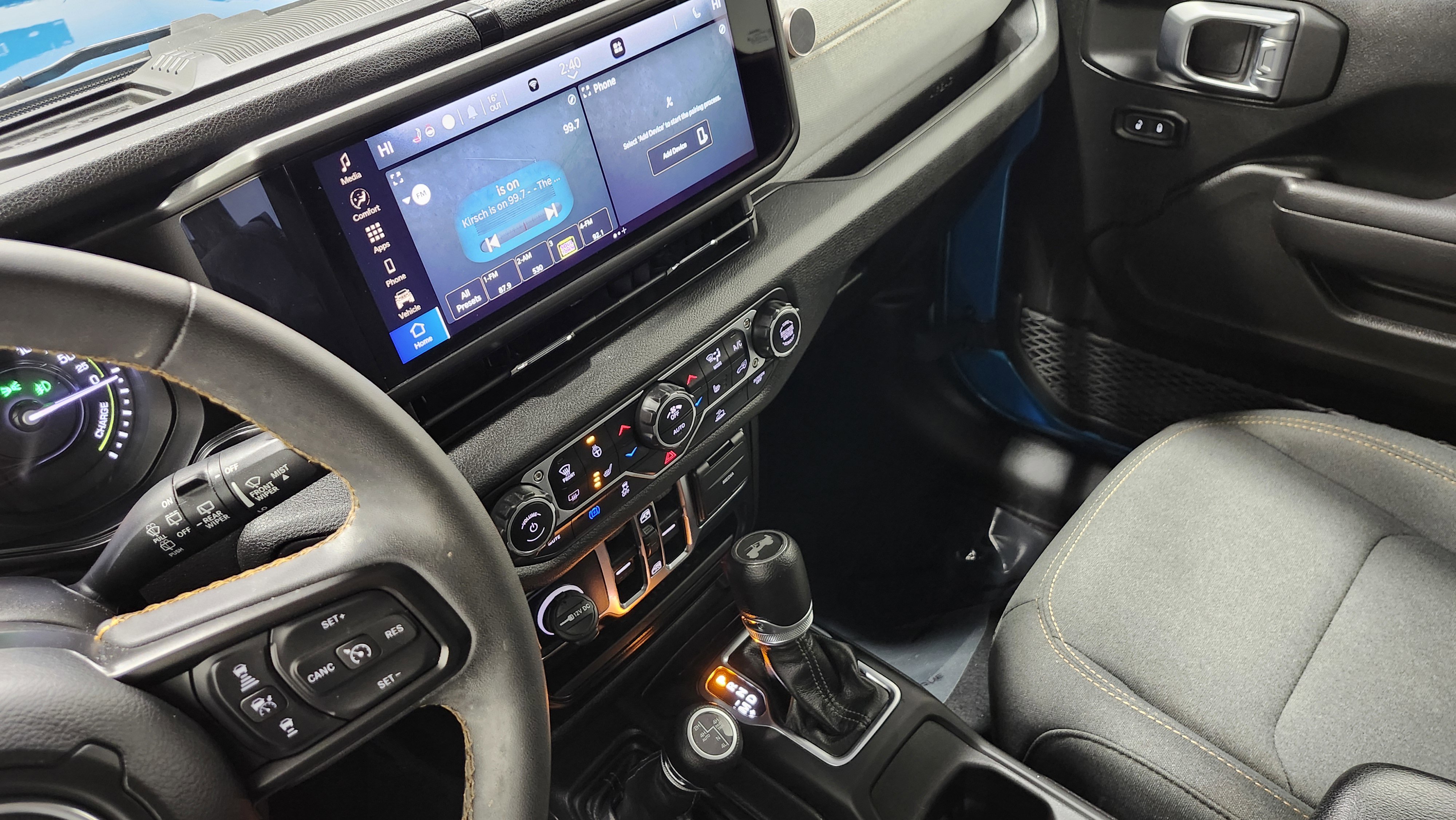 Used 2024 Jeep Wrangler Sport S w/ Convenience Group image 28