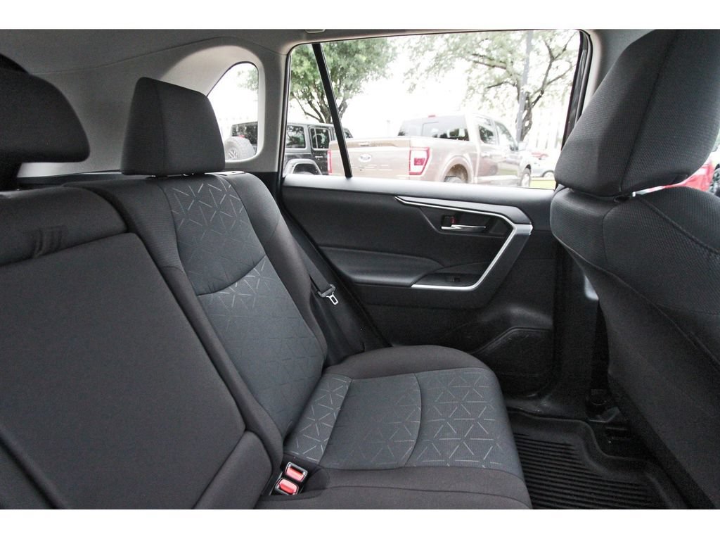Used 2024 Toyota RAV4 XLE w/ Convenience Package FWD image 13