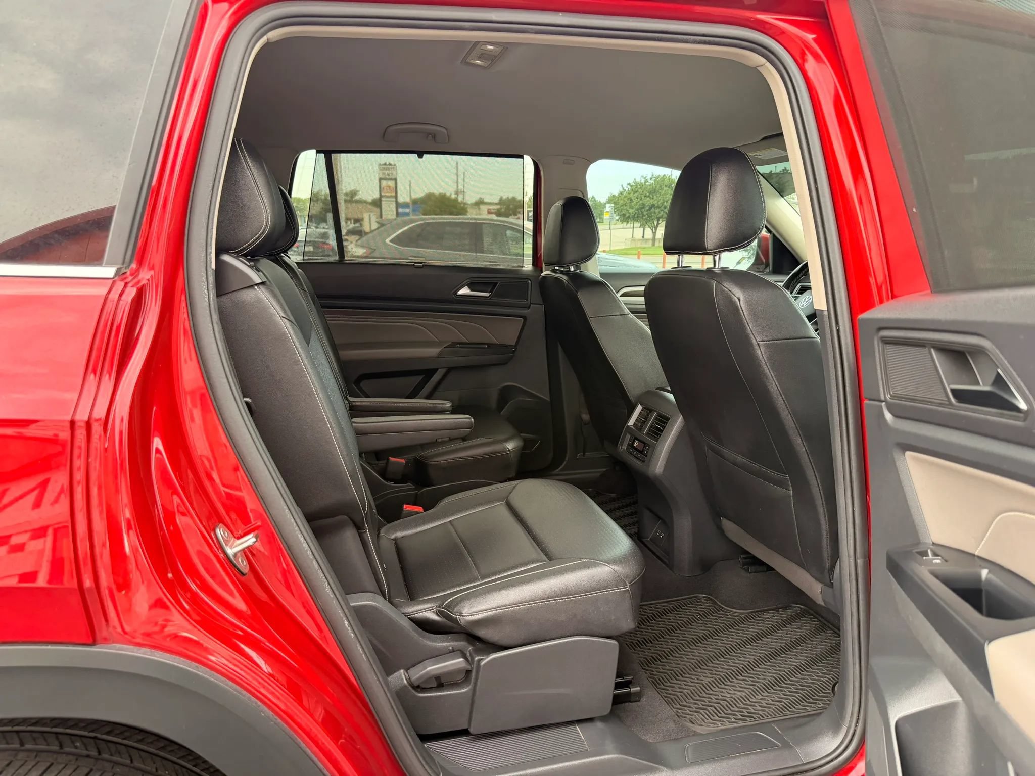 Used 2021 Volkswagen Atlas SE FWD image 30