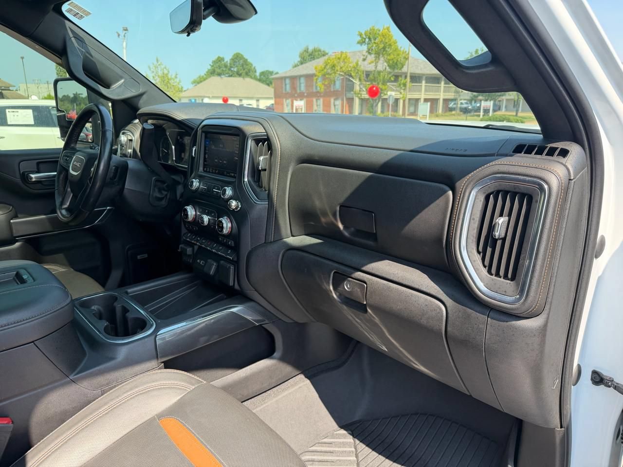 Used 2020 GMC Sierra 2500 AT4 w/ AT4 Premium Package AWD/4WD image 22