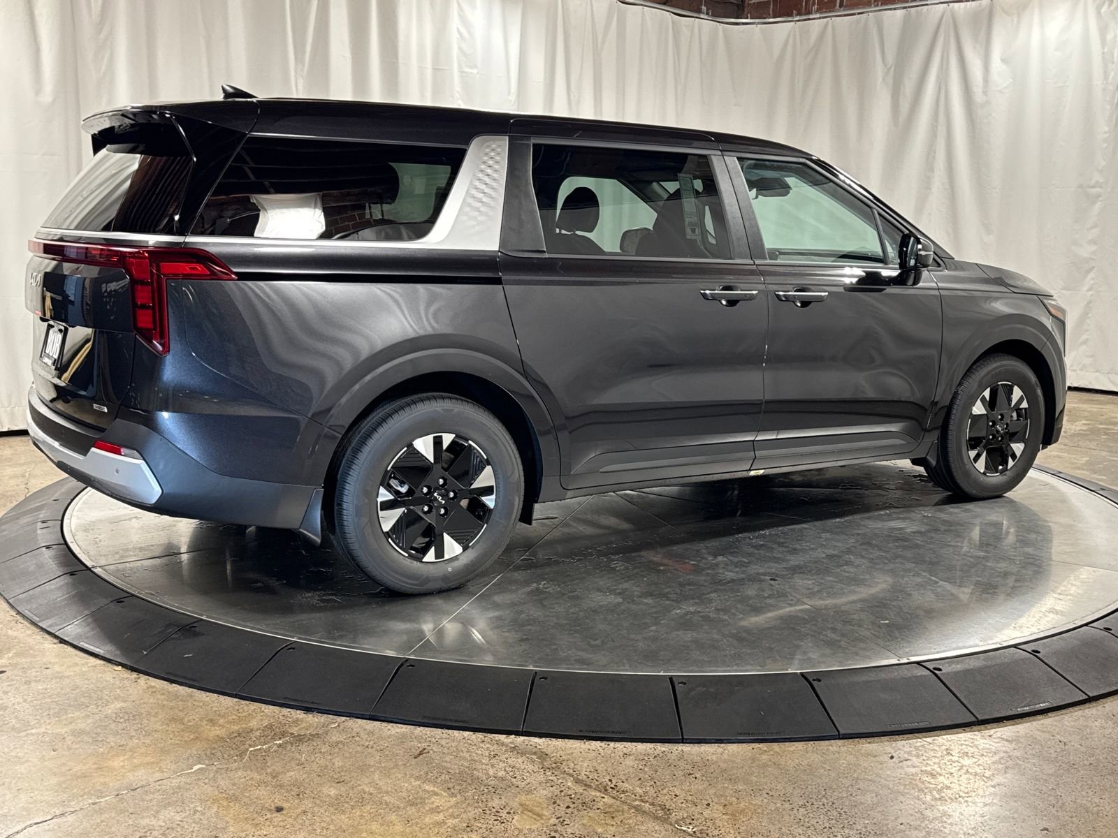 New 2026 Kia Carnival LXS image 8