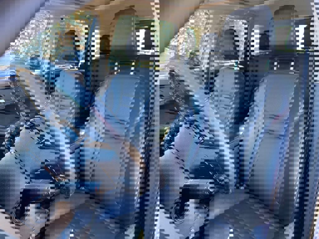 Used 2023 Nissan Rogue SV w/ SV Premium Package image 29