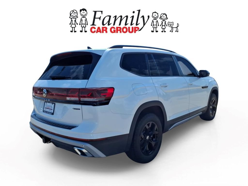 Used 2024 Volkswagen Atlas Peak Edition SEL AWD/4WD image 4