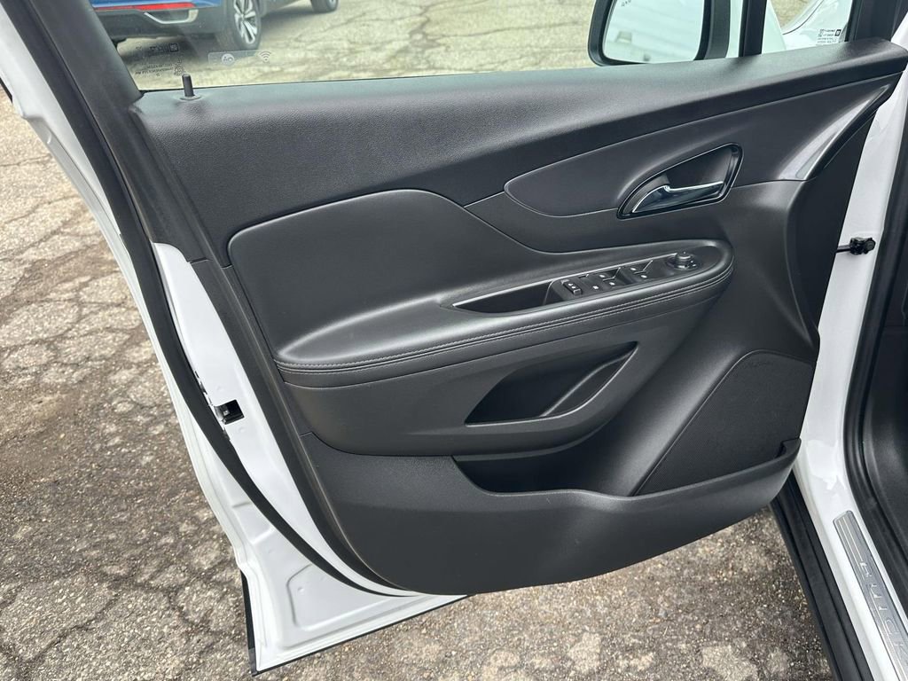 Used 2022 Buick Encore Preferred w/ Safety Package image 16