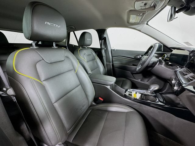 Used 2025 Chevrolet Trax ACTIV w/ Driver Confidence Package FWD image 27