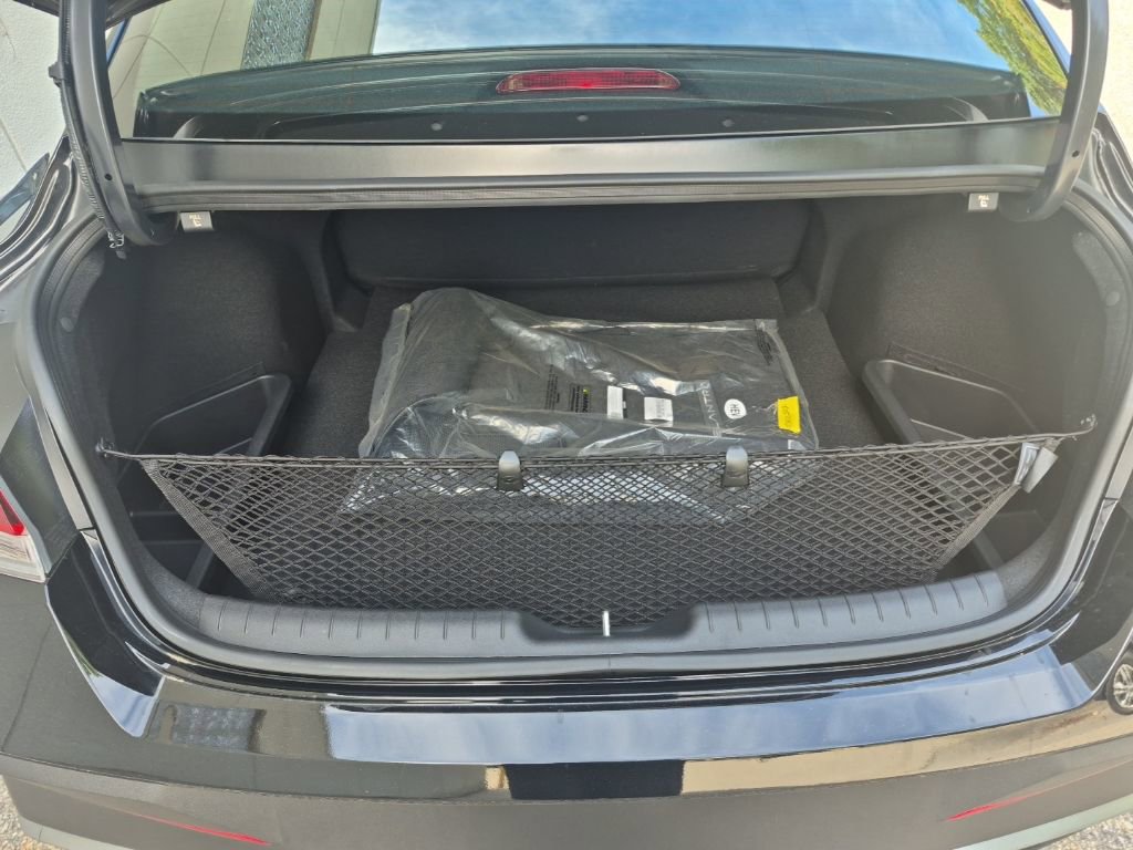 Used 2025 Hyundai Elantra Sport image 10