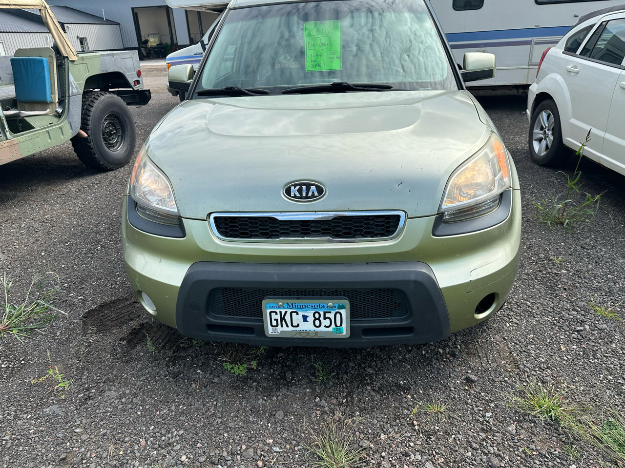 Used 2010 Kia Soul ! image 2
