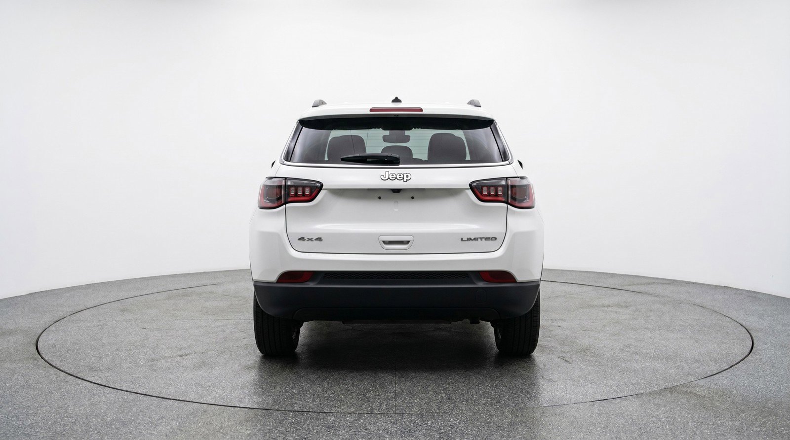 Used 2025 Jeep Compass Latitude AWD/4WD image 7