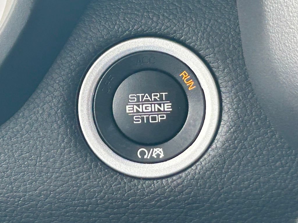 Used 2023 RAM 1500 Laramie RWD image 46