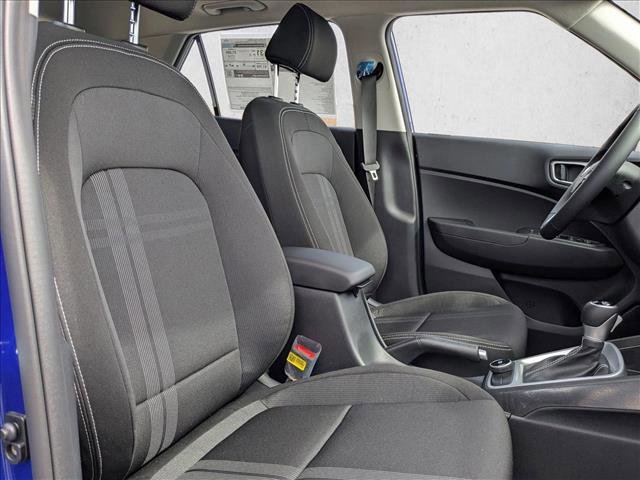 Used 2025 Hyundai Venue SEL FWD image 22