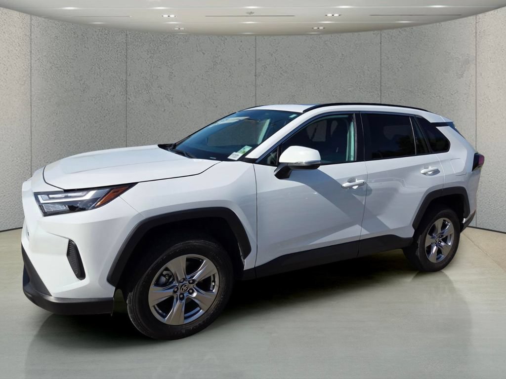 Used 2023 Toyota RAV4 XLE w/ Convenience Package FWD image 1