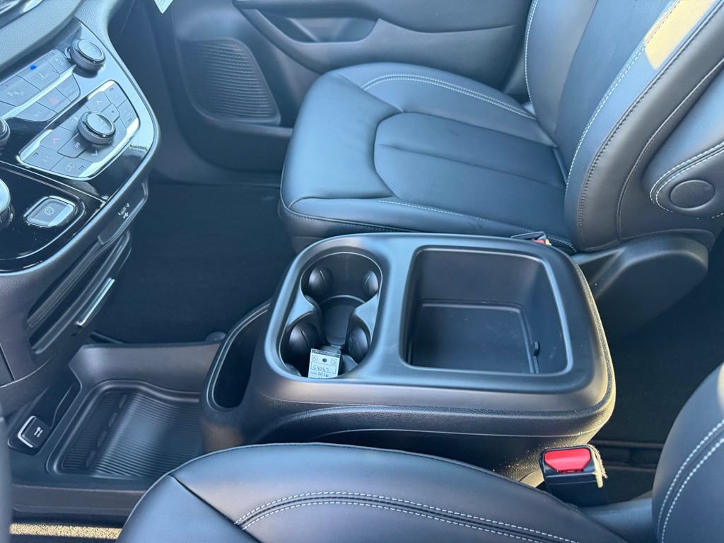 New 2026 Chrysler Voyager LX FWD image 26