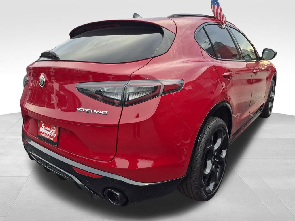 New 2025 Alfa Romeo Stelvio Sprint w/ Veloce Package image 2