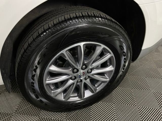 Used 2023 Buick Enclave Essence image 45