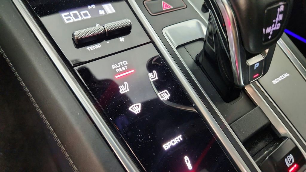 Used 2021 Porsche Panamera image 23