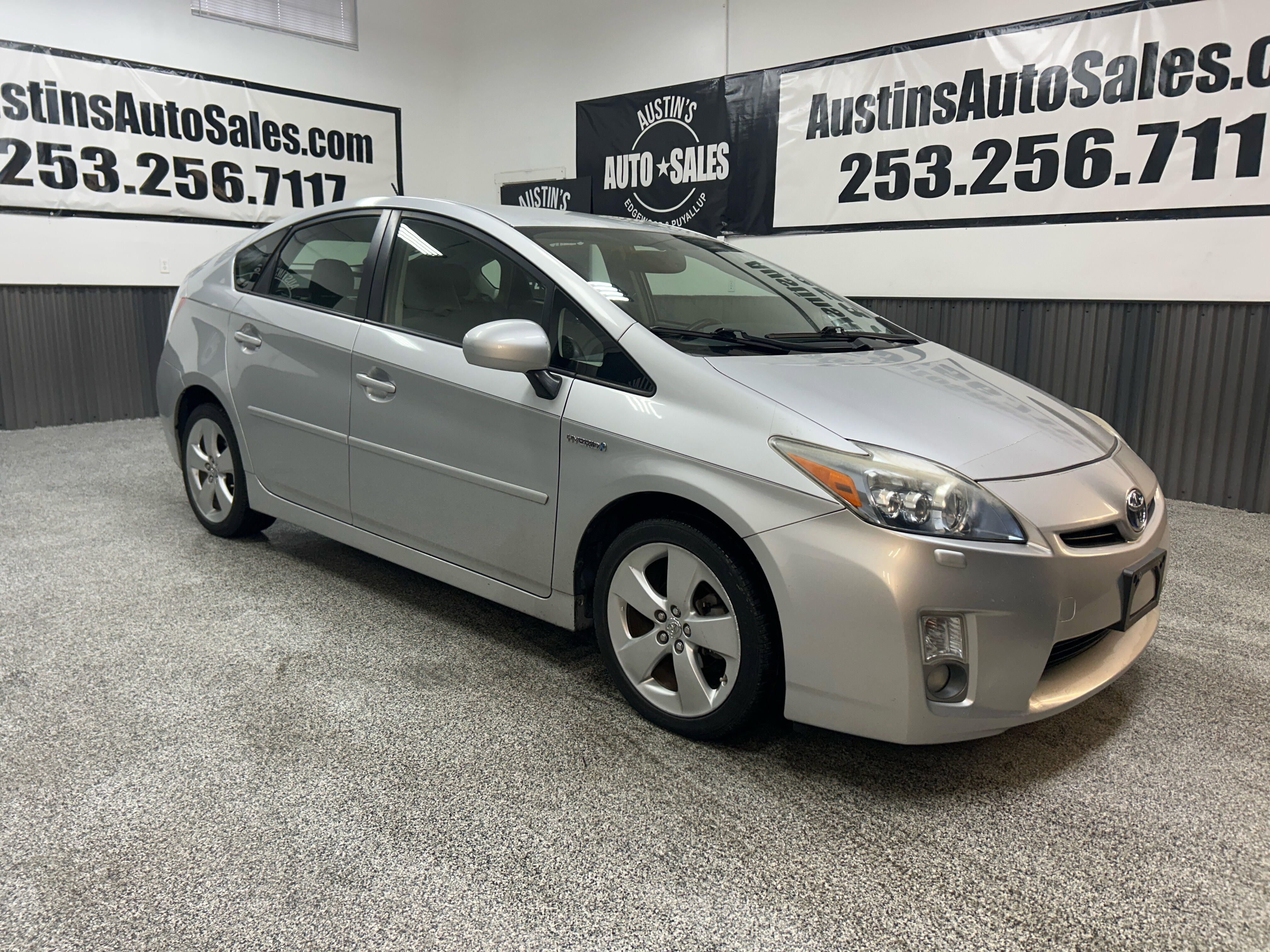 Used 2010 Toyota Prius Five image 1
