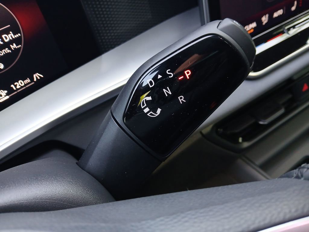 New 2026 Volkswagen Tiguan SE R-Line image 23