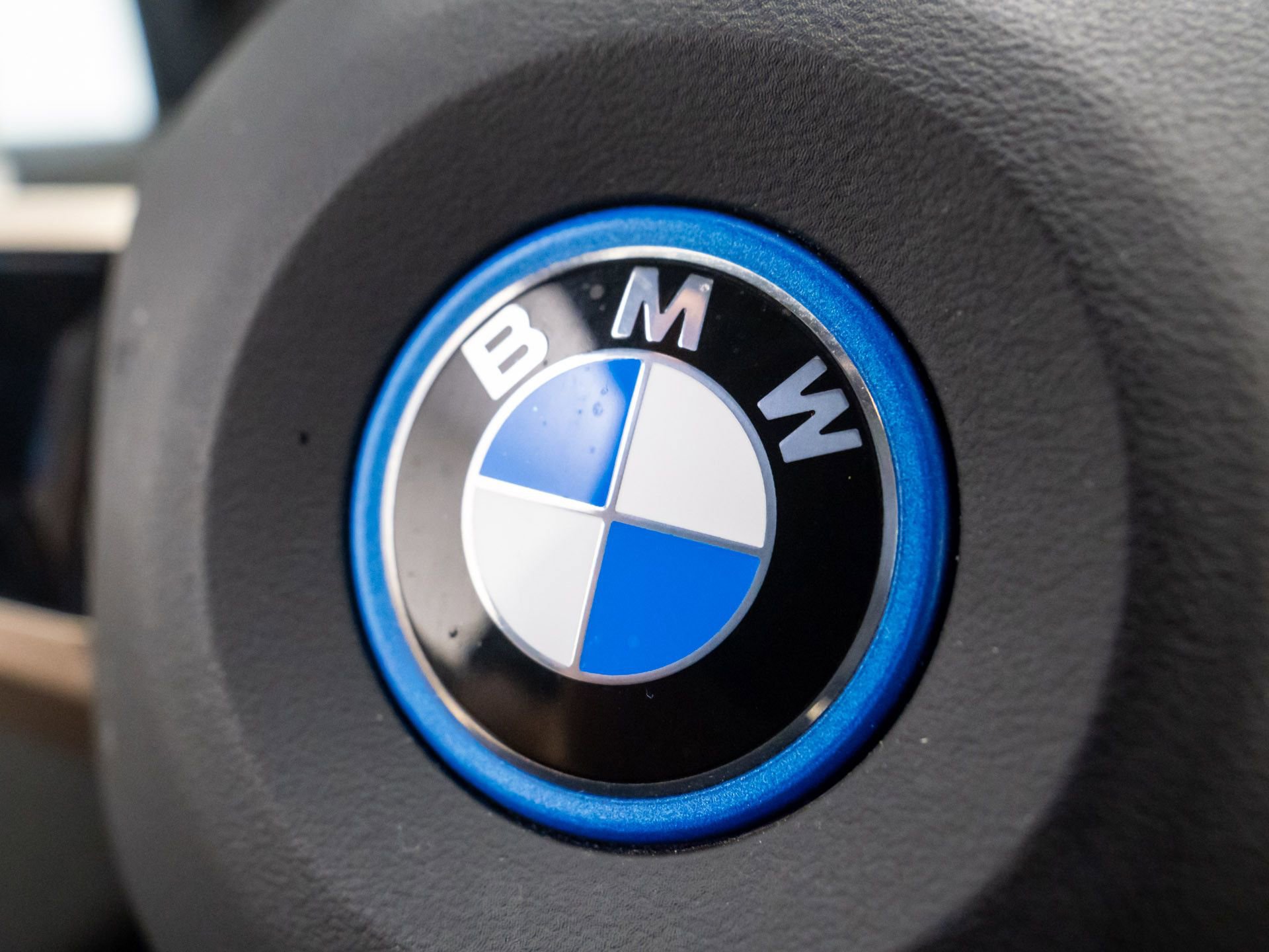 Used 2024 BMW iX xDrive50 w/ Premium Package image 22