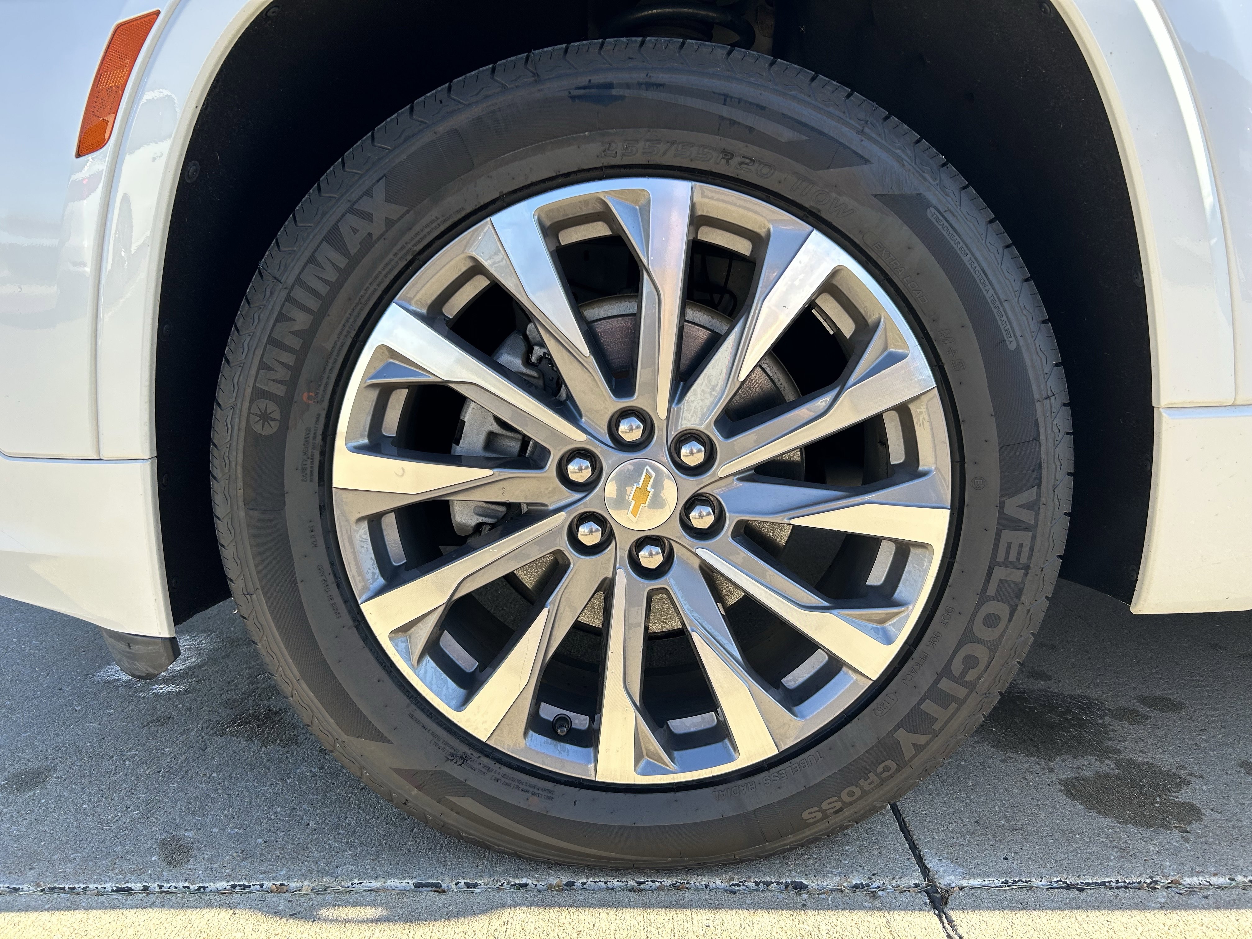 Used 2023 Chevrolet Traverse Premier image 11