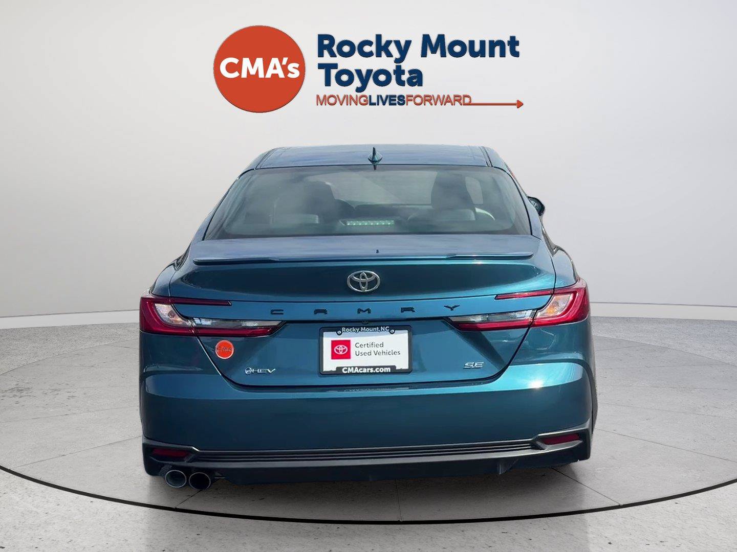 Used 2025 Toyota Camry SE FWD image 4