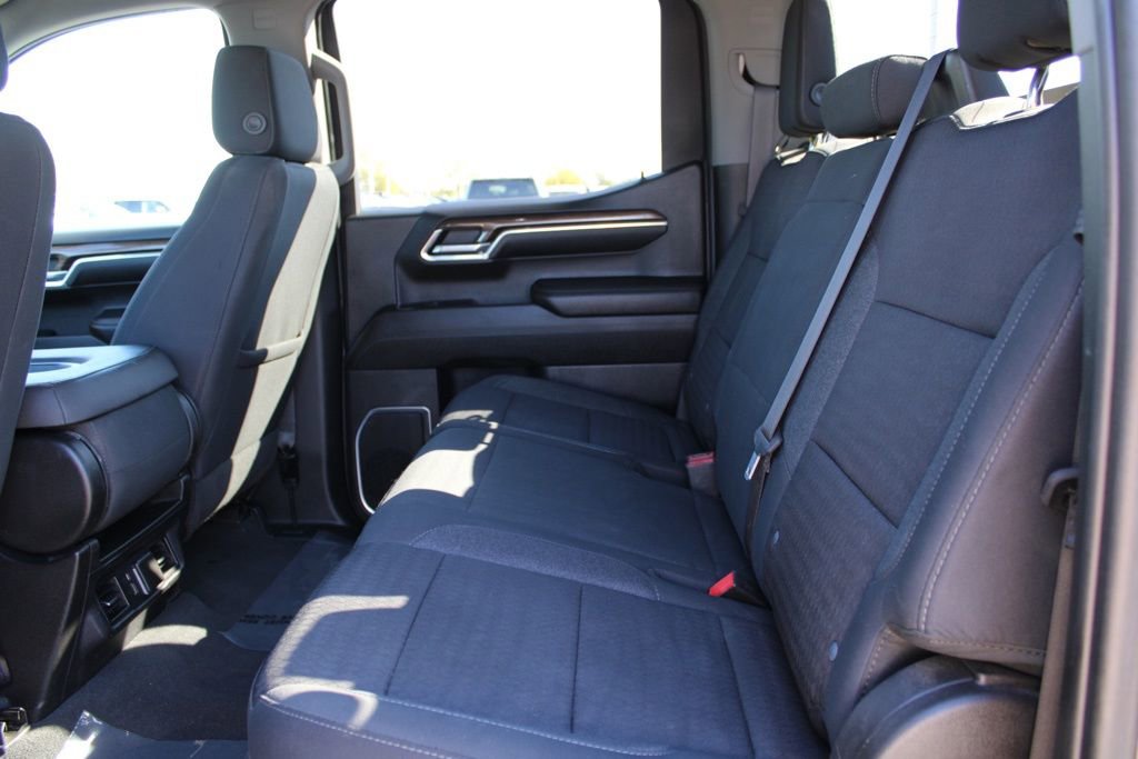 Used 2023 Chevrolet Silverado 1500 LT image 23