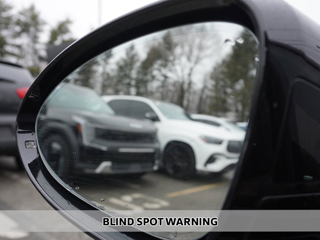 Used 2023 Porsche Panamera 4 Platinum Edition image 8