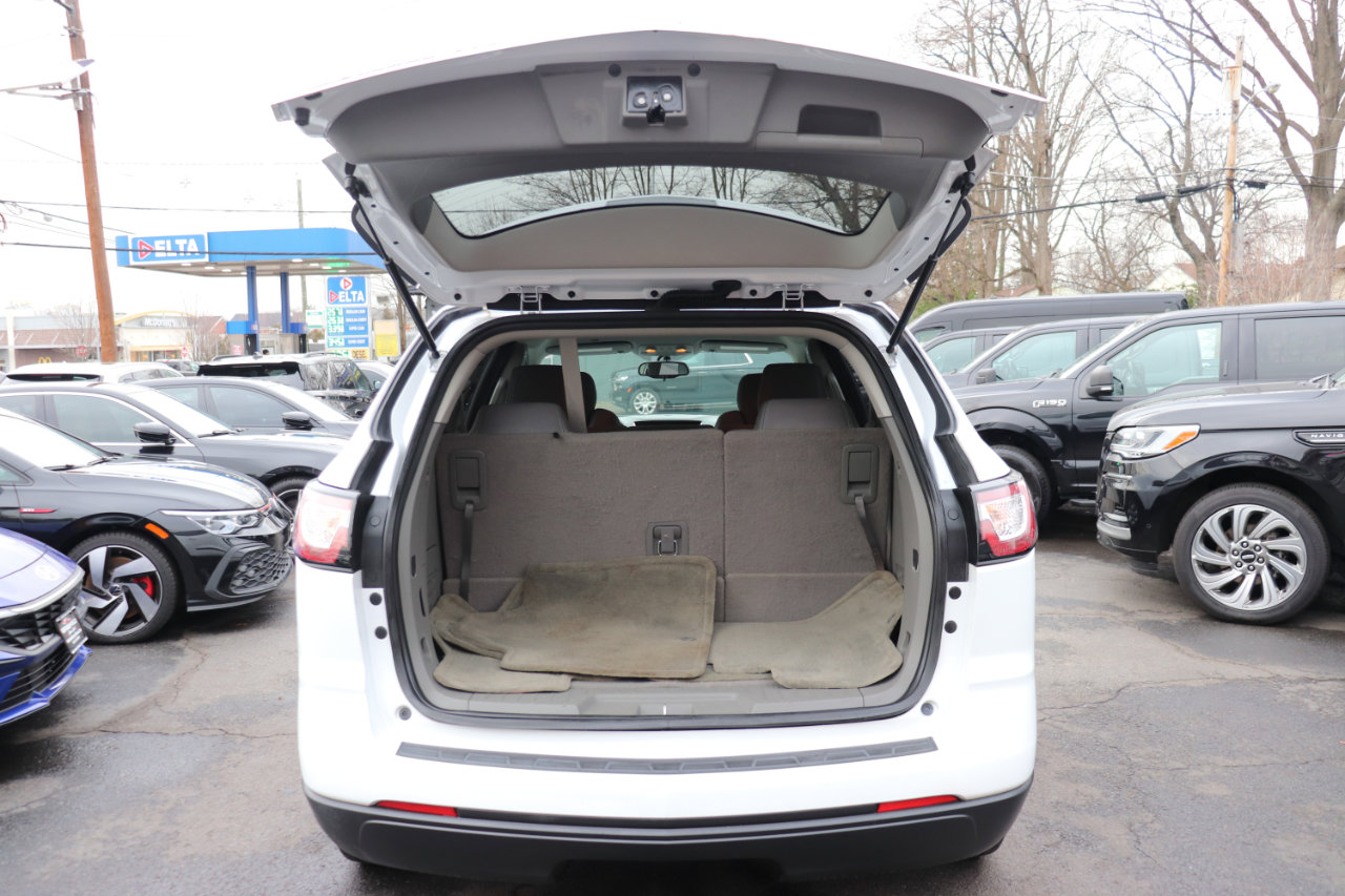 Used 2017 Chevrolet Traverse LS image 47