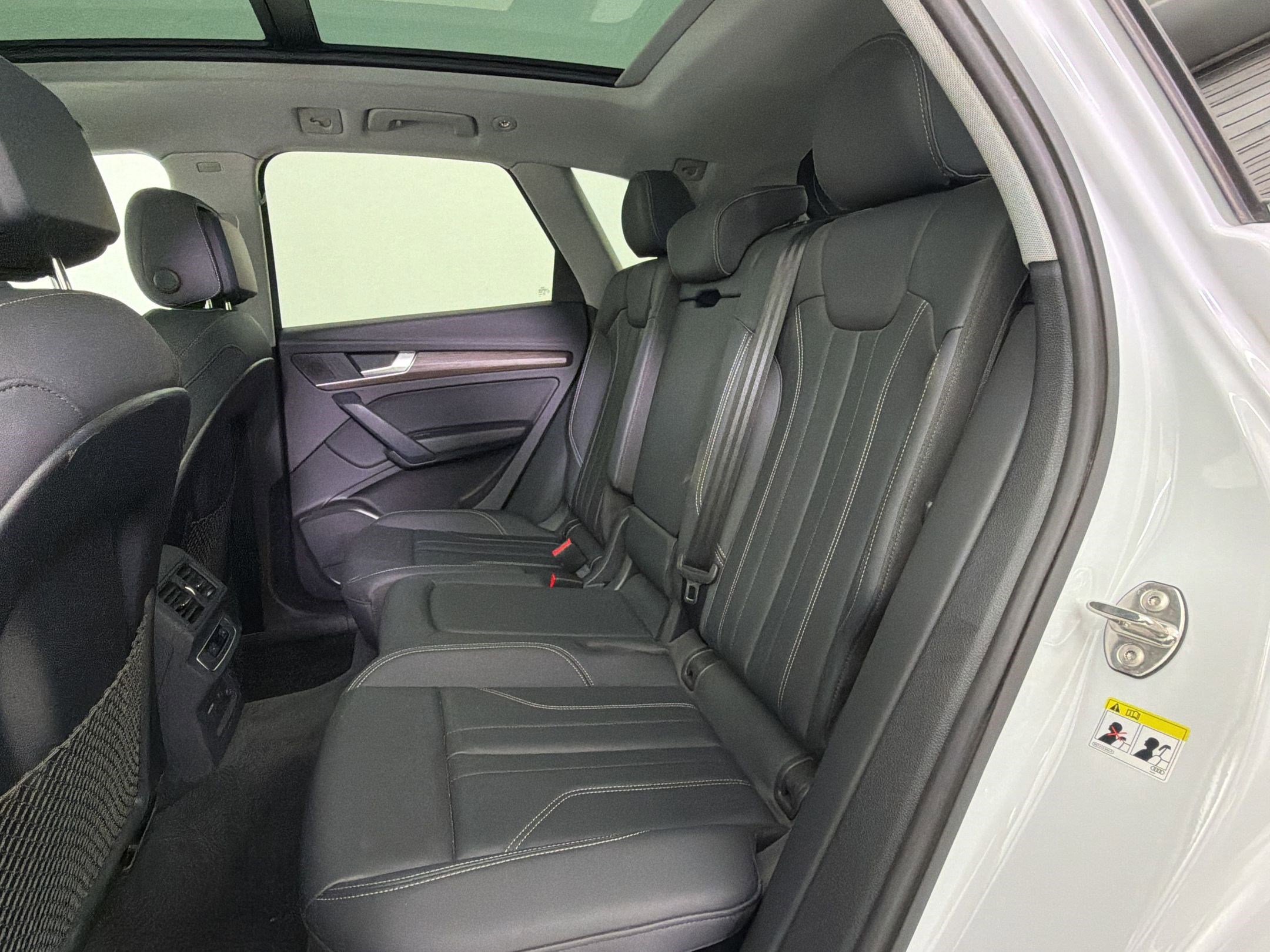 Used 2024 Audi Q5 e Premium AWD/4WD image 15