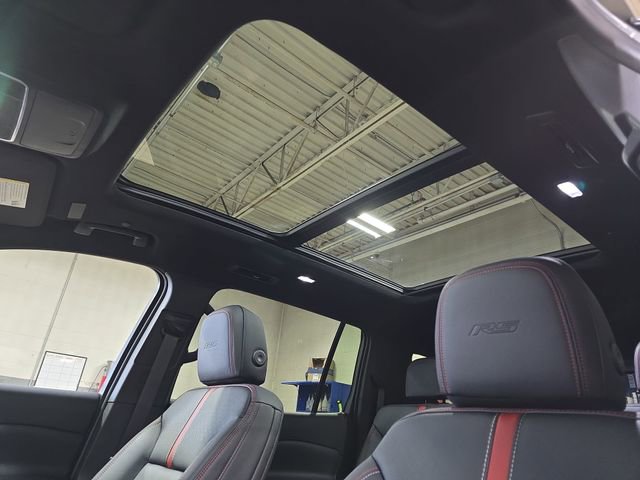 New 2026 Chevrolet Traverse RS w/ LPO, Floor Liner Package image 31