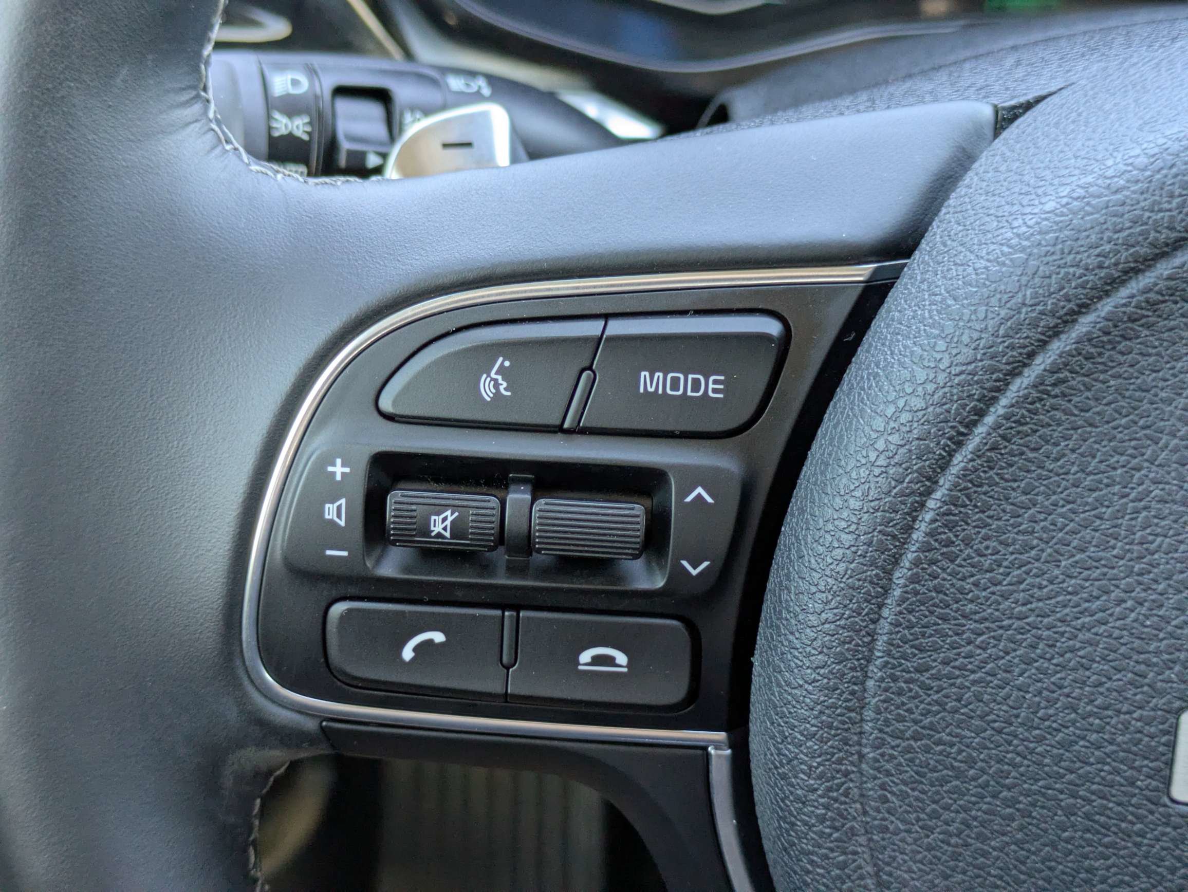 Used 2022 Kia Niro EX Premium FWD image 25