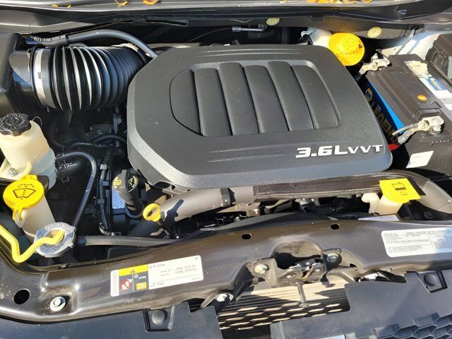 Used 2018 Dodge Grand Caravan SXT image 24