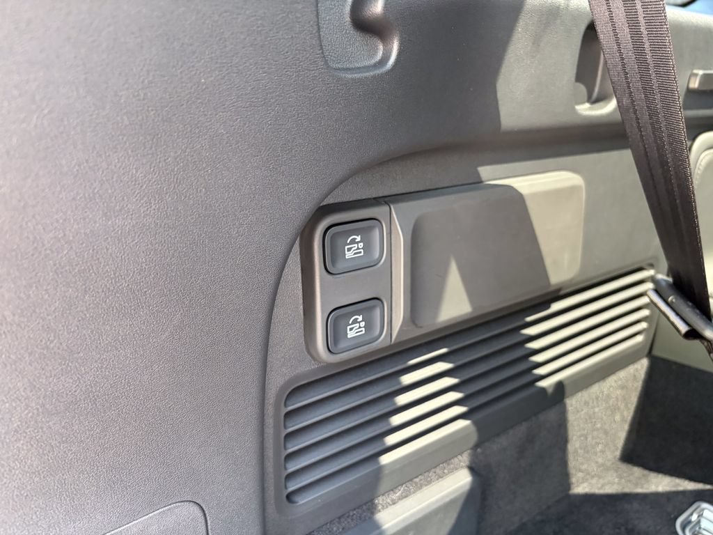 Used 2026 Rivian R1S Adventure AWD/4WD image 30
