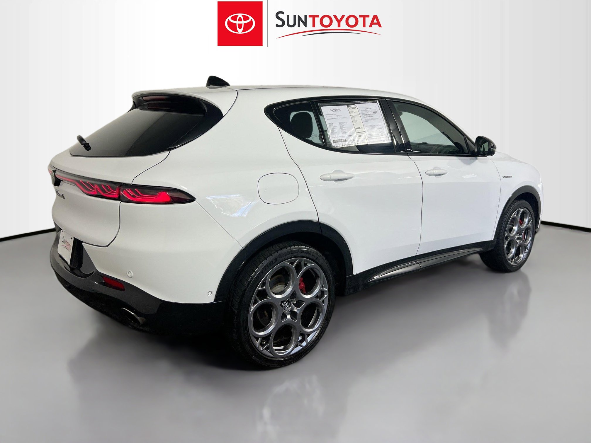 Used 2024 Alfa Romeo Tonale Veloce w/ Active Assist Package image 4