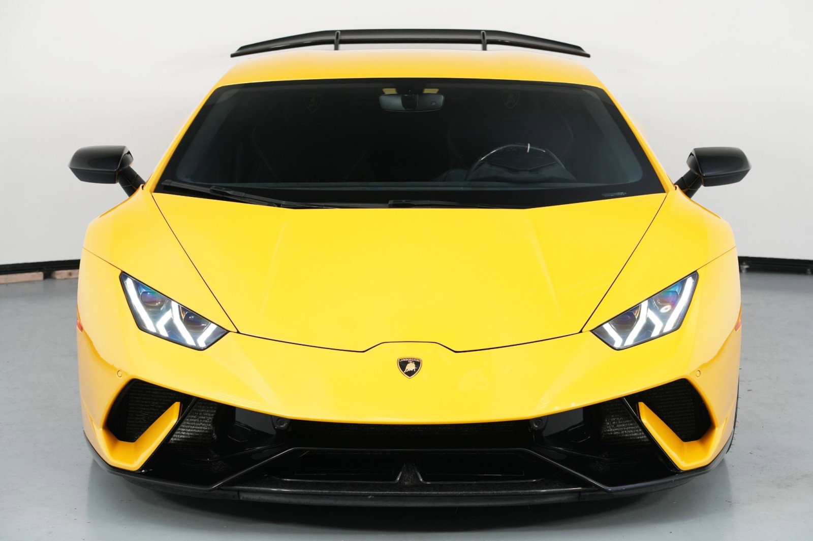 Used 2018 Lamborghini Huracan Performante image 44