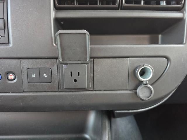 Used 2025 Chevrolet Express 3500 LT w/ LT Preferred Equipment Group RWD image 17