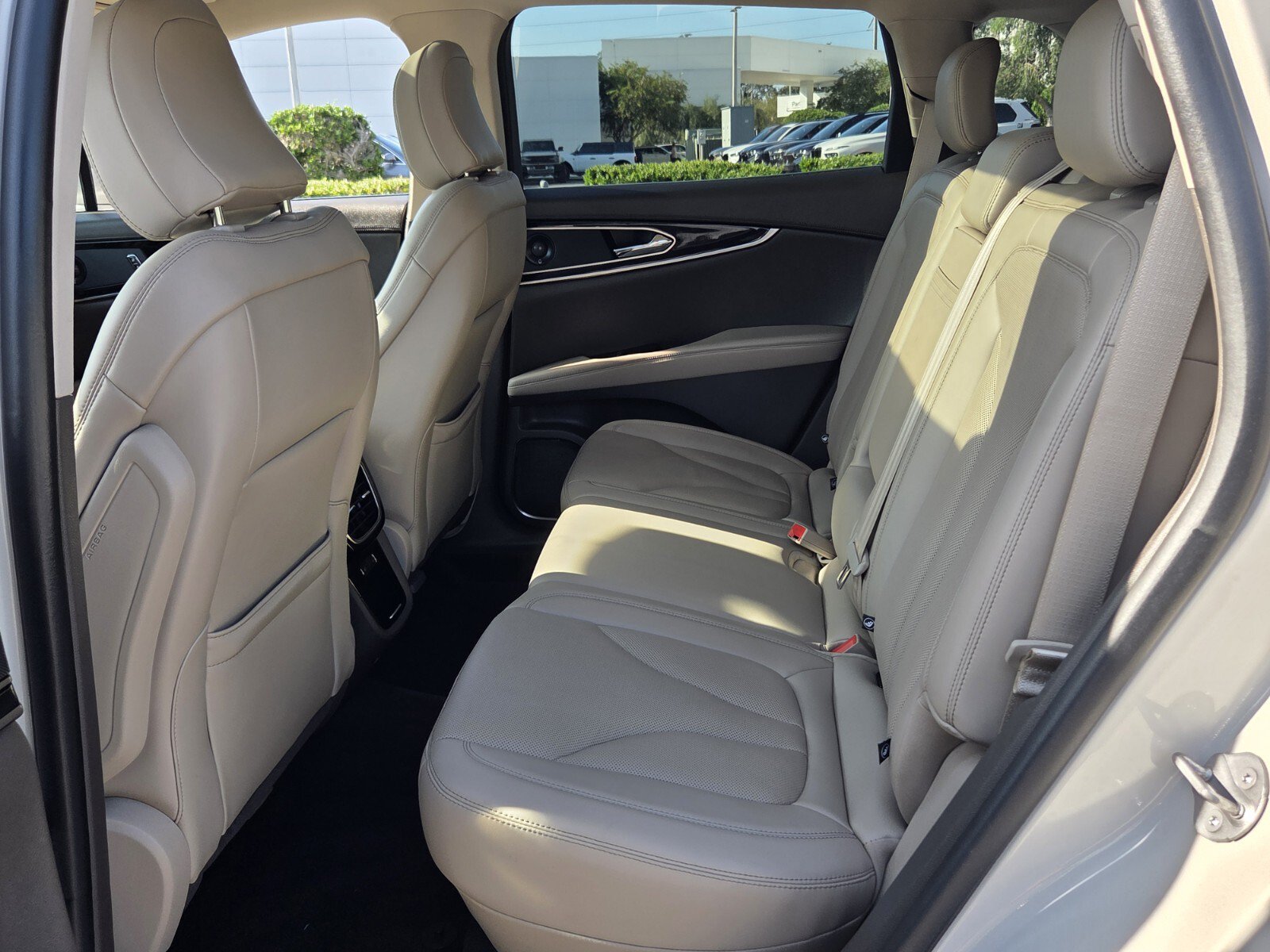 Used 2021 Lincoln Nautilus Reserve w/ Equipment Group 201A FWD image 11