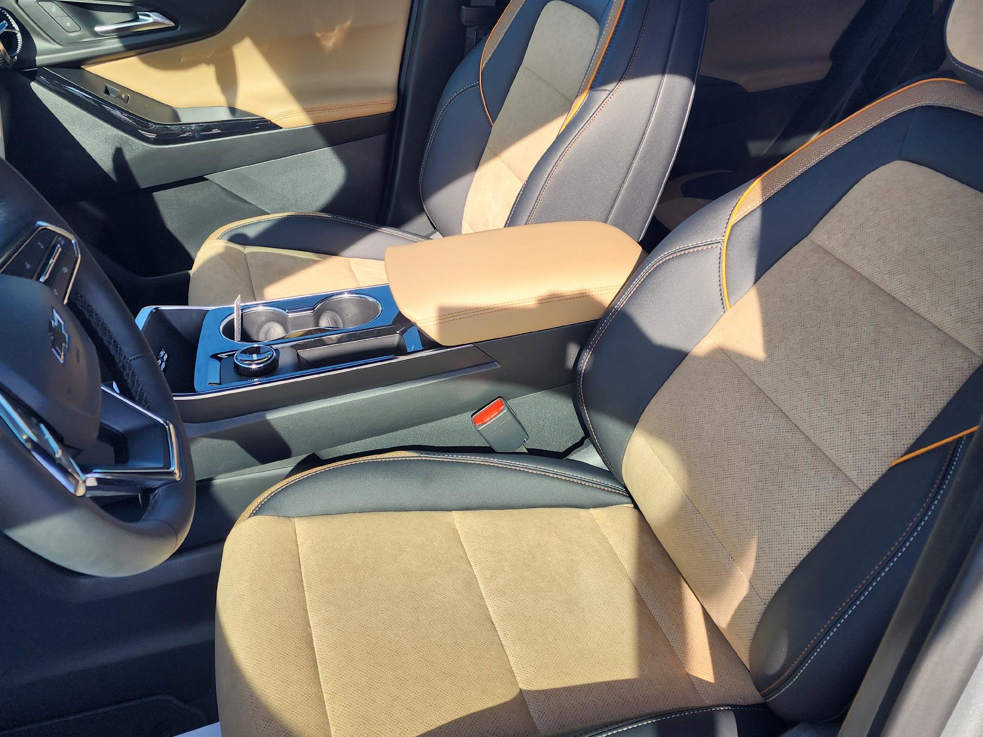 New 2026 Chevrolet Equinox ACTIV image 8