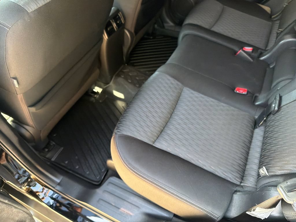 Used 2018 Nissan Rogue S w/ S Value Package FWD image 34