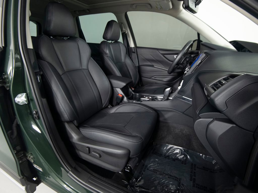 Used 2024 Subaru Forester Touring w/ POP Package 3 AWD/4WD image 27