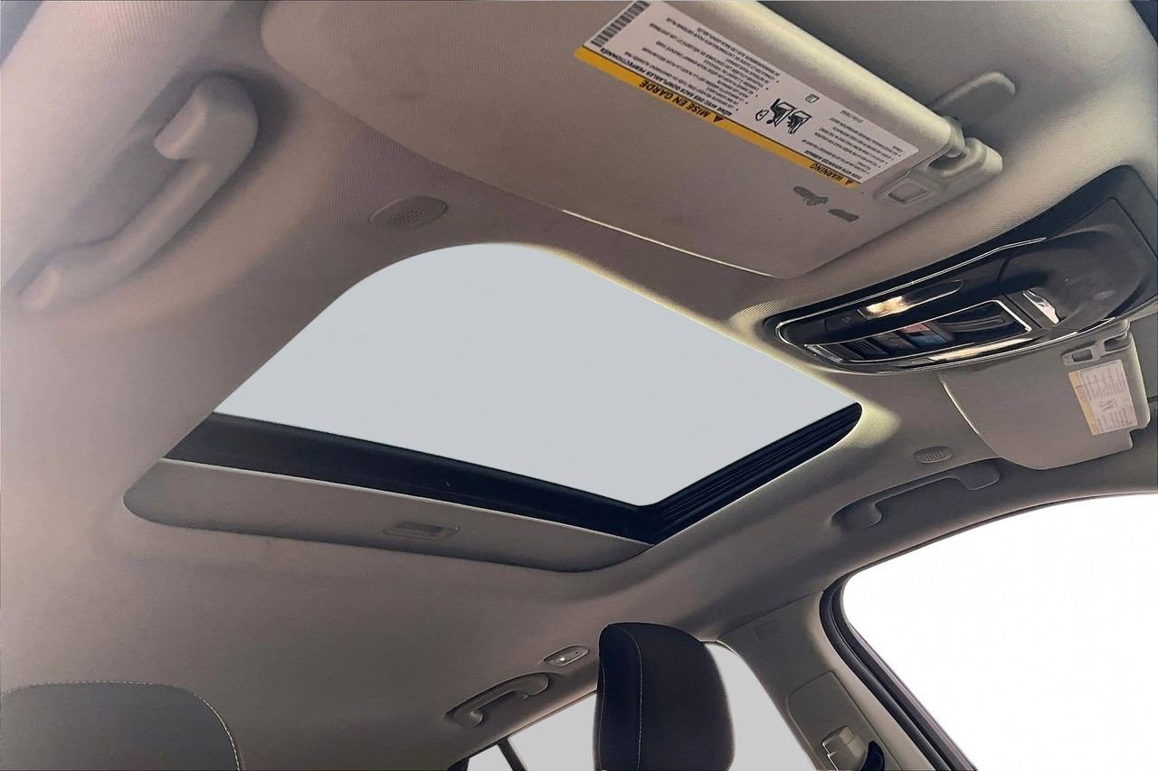 Certified 2023 Jeep Grand Cherokee Laredo X image 16