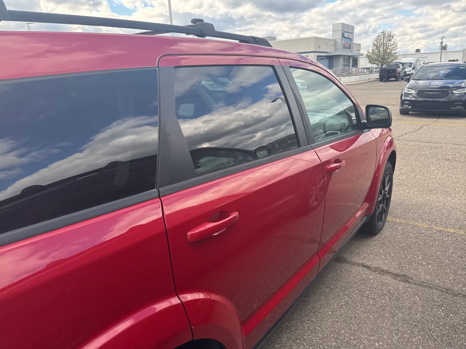 Used 2015 Dodge Journey SXT w/ Blacktop Package FWD image 8