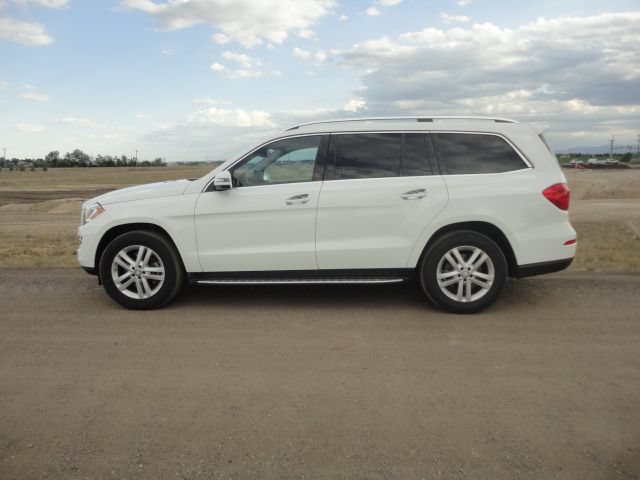 Used 2016 Mercedes-Benz GL 320 BlueTEC 4MATIC image 2