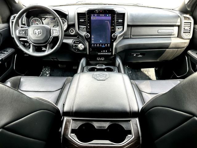 Used 2025 RAM 1500 Laramie AWD/4WD image 31