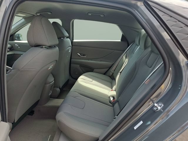 New 2026 Hyundai Elantra SE FWD image 7