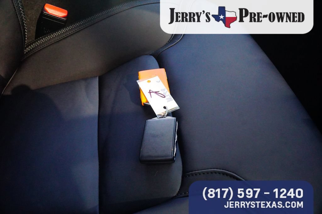 Used 2025 Volvo XC90 B6 Core w/ Protection Package Premier AWD/4WD image 25