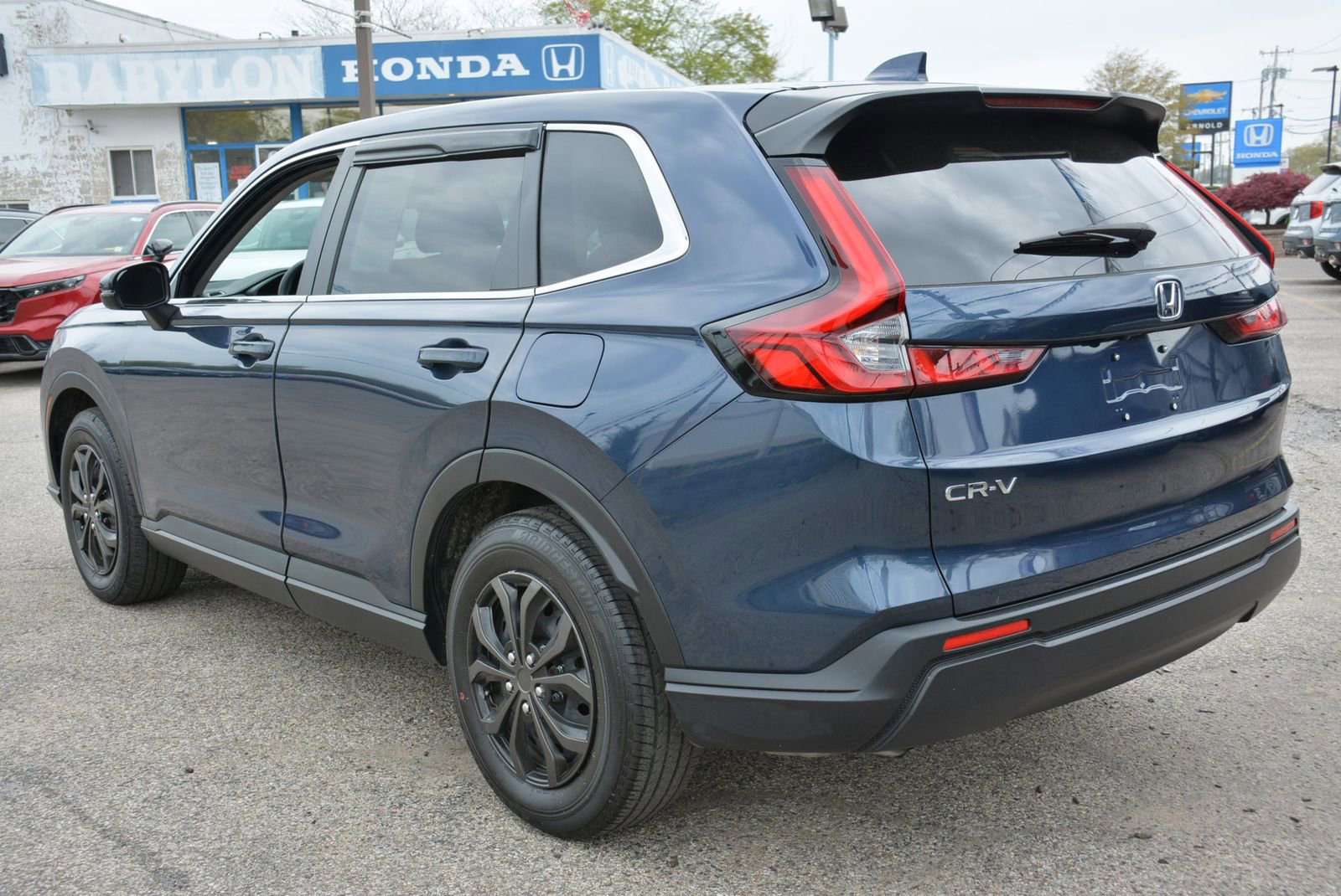 Used 2025 Honda CR-V LX image 3
