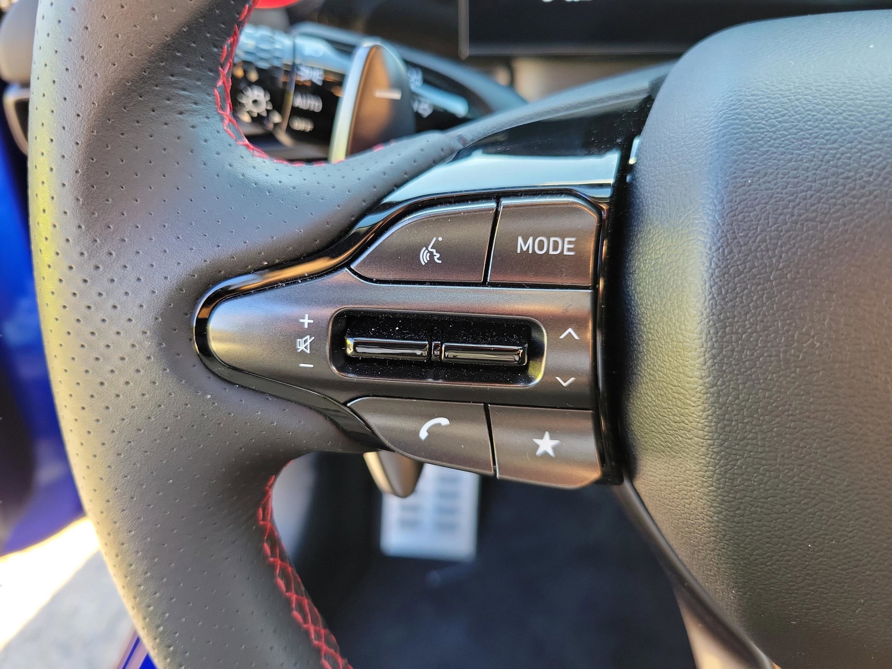 Certified 2025 Hyundai Elantra N Line image 18