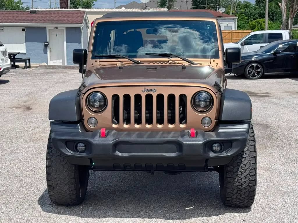 Used 2015 Jeep Wrangler Unlimited Sport w/ Connectivity Group AWD/4WD image 8