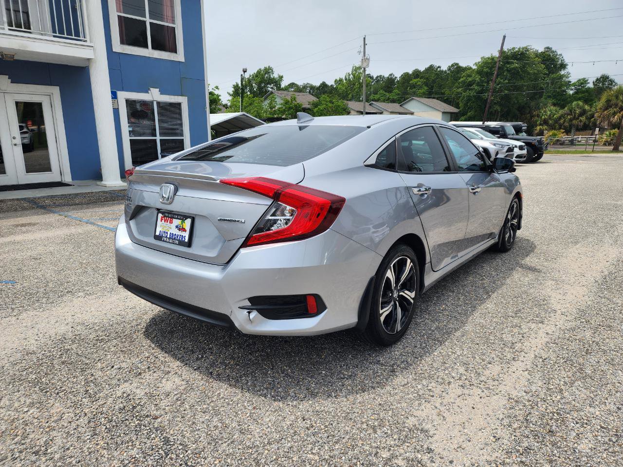 Used 2017 Honda Civic Touring image 5